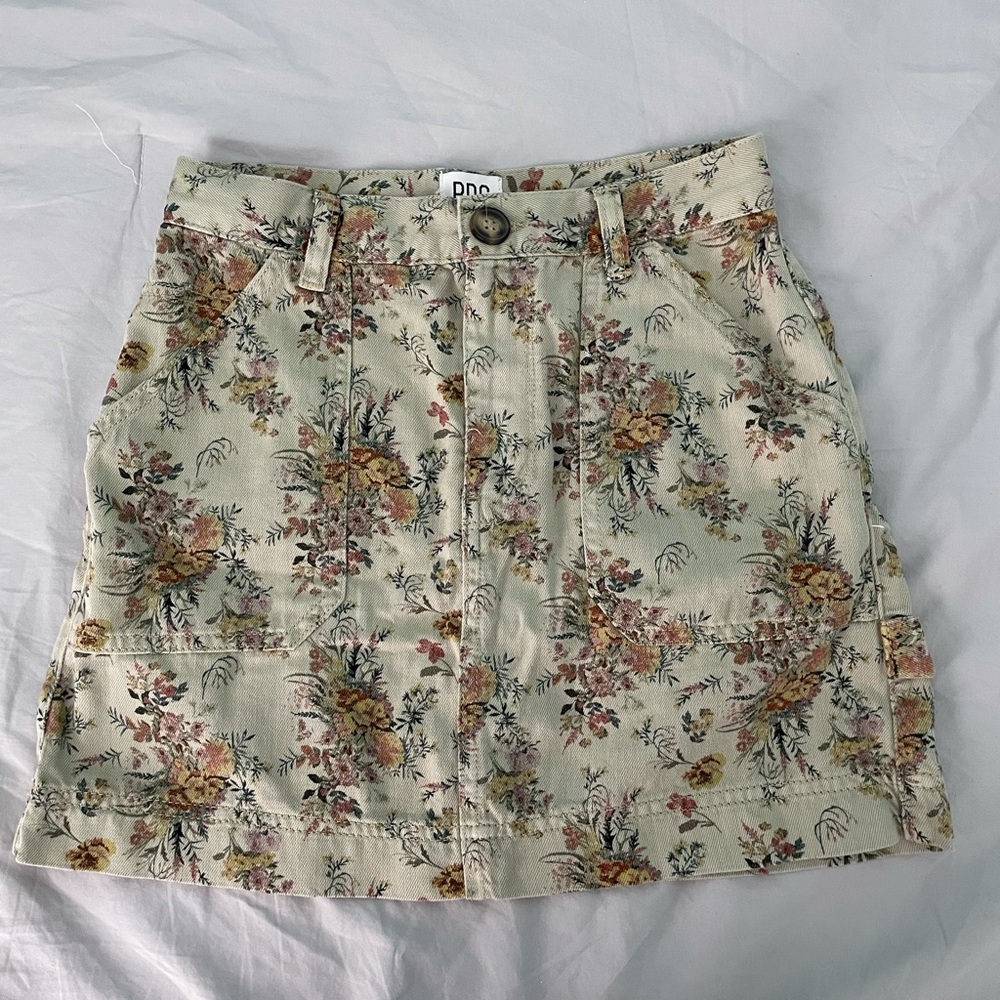 BDG floral skirt